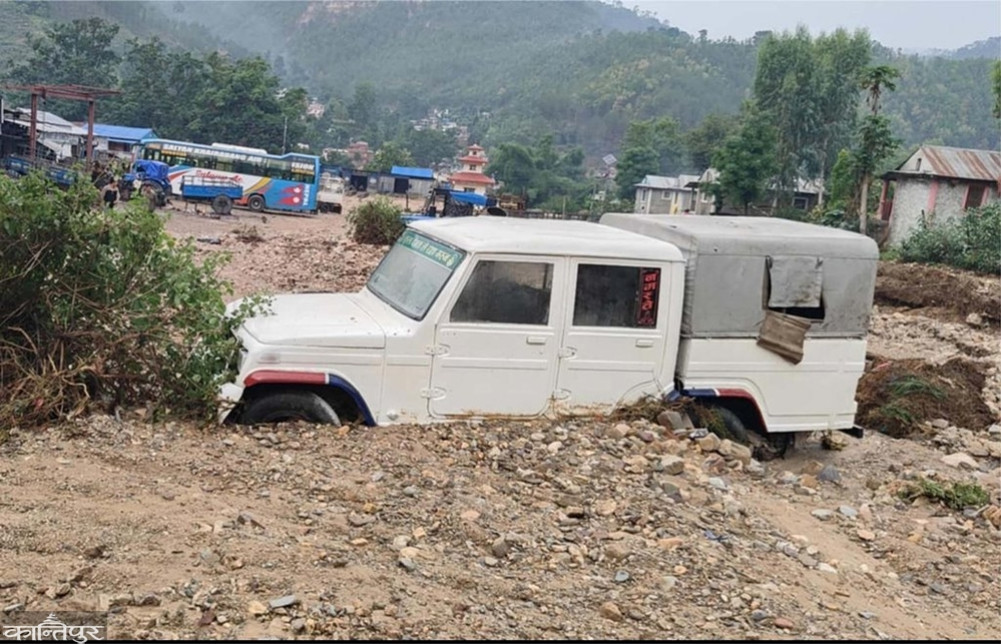 Flood damaged five houses in Srinagar