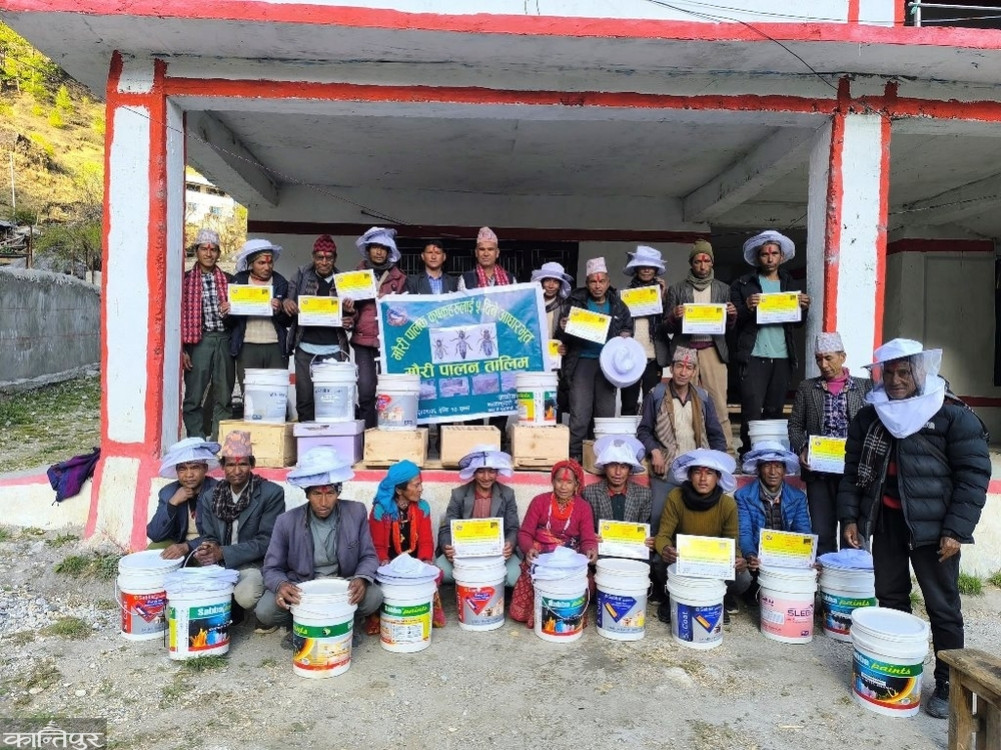 A farmer passionate about beekeeping