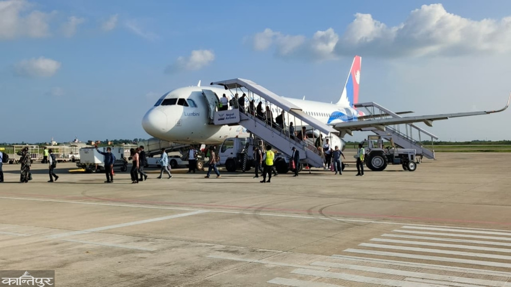 The Nepal Air Service plane that came to Bhairahawa with 76 people returned to Kathmandu with 157 passengers