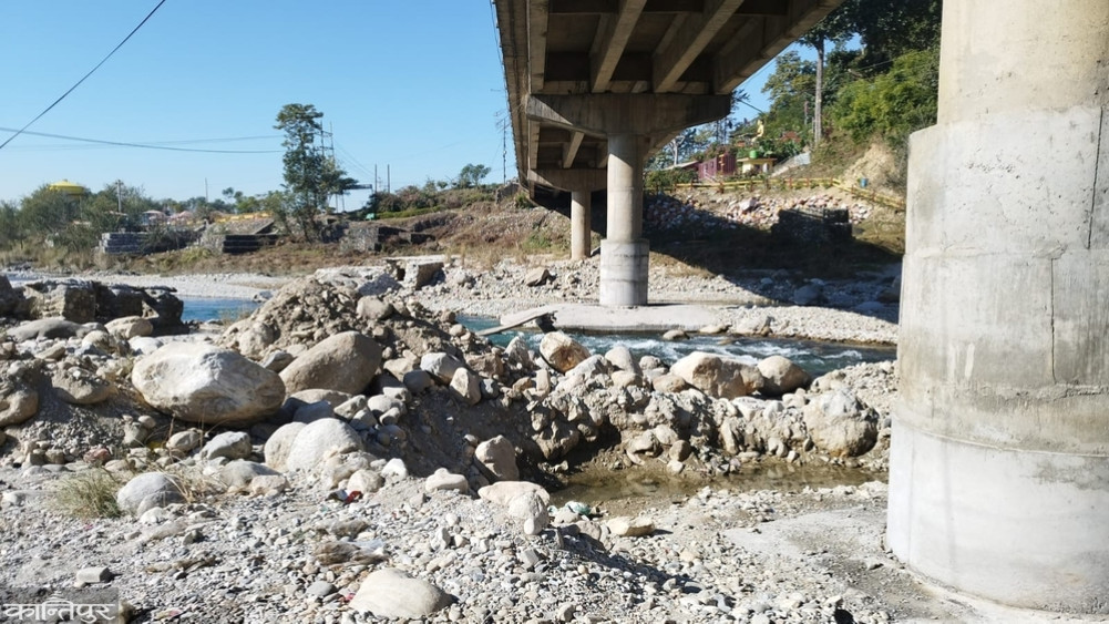 'Jacketing' of Rapti Bridge pillars