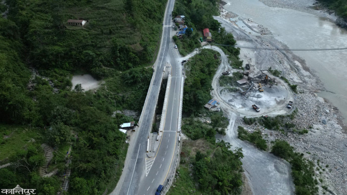 A confusing bridge on a dangerous highway