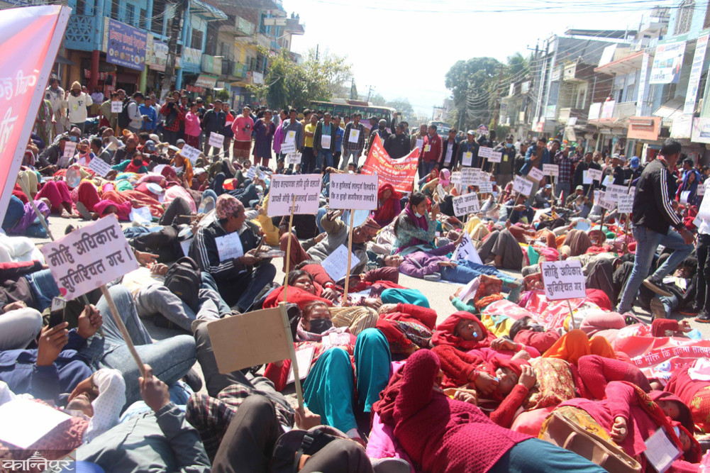 What is the problem of Mohi in Swargadwari Guthi?