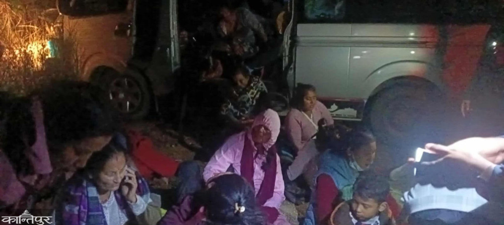 17 injured in microbus accident in Gorkha