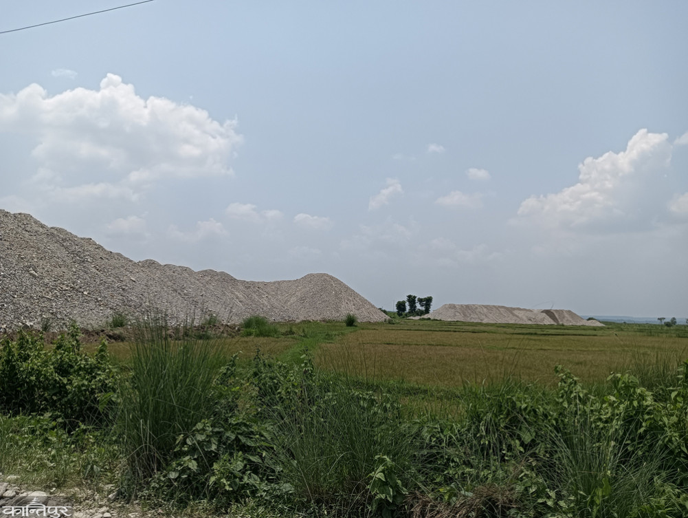 River mining intensified in Chure area
