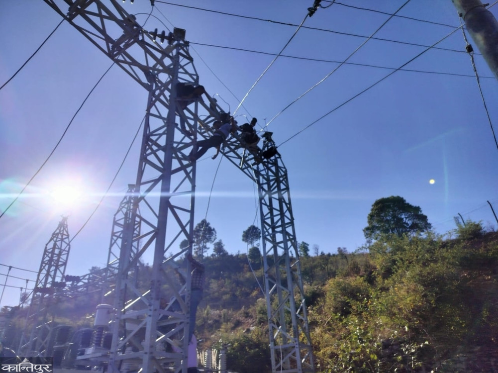 The blockage of Kamalbazar-Dailekh 33 KV transmission line has been removed