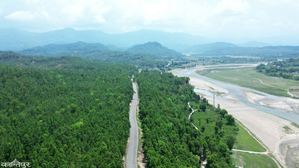 Trouble in Sindhuli section of Madan Bhandari highway, travel towards Hetaunda uninterrupted