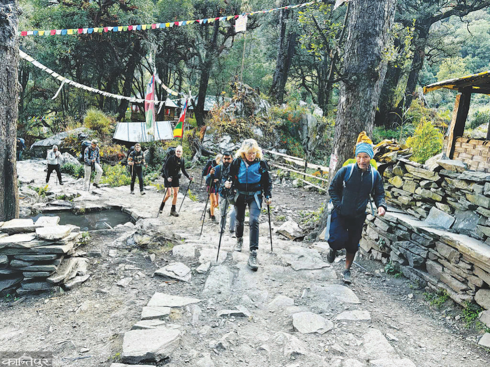 10,600 tourists in Manaslu