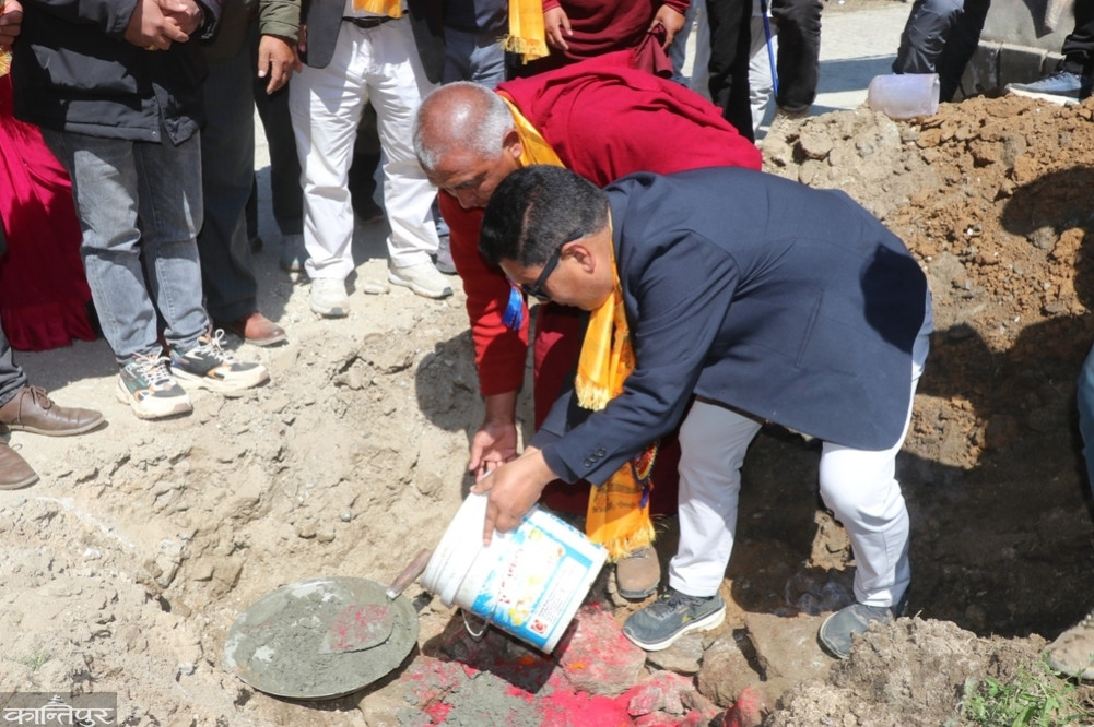 The Everest tourism road is being paved with an investment of 37 crores