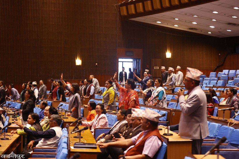 The House of Representatives is sitting, the Civil Bill is being passed
