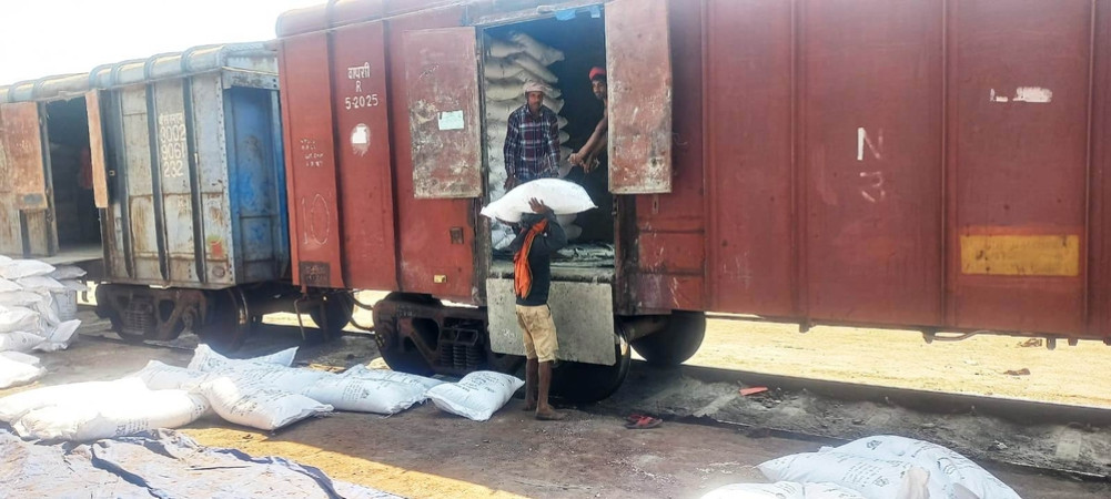 20,000 tons of urea of salt trading entered through Birganj channel