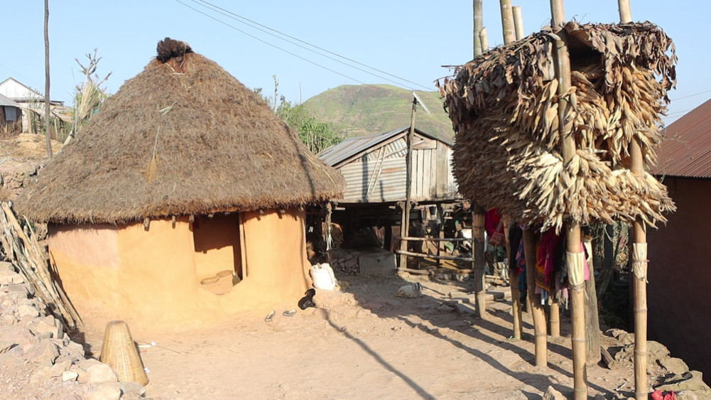 After the earthquake, the traditional Kundule houses started to collapse