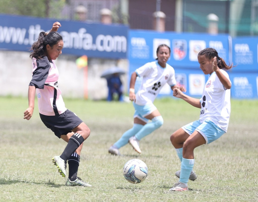 RS beat Rial to second