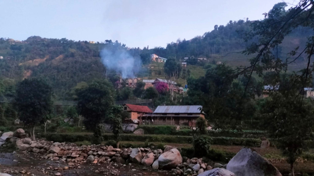 A house completely destroyed by fire in Bethanchowk