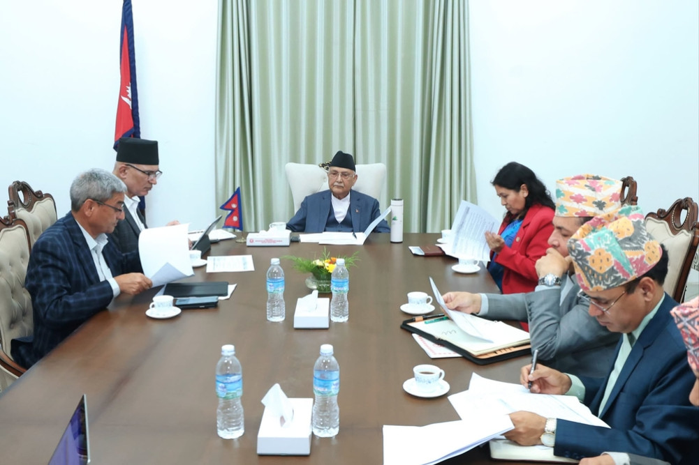 Discussion with Ministers and Secretaries about teachers' demands by the Prime Minister
