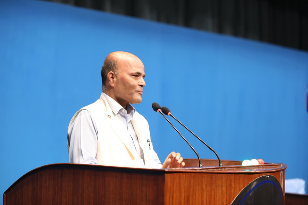 MP Singh's question - Why does the Law Minister call the judge?