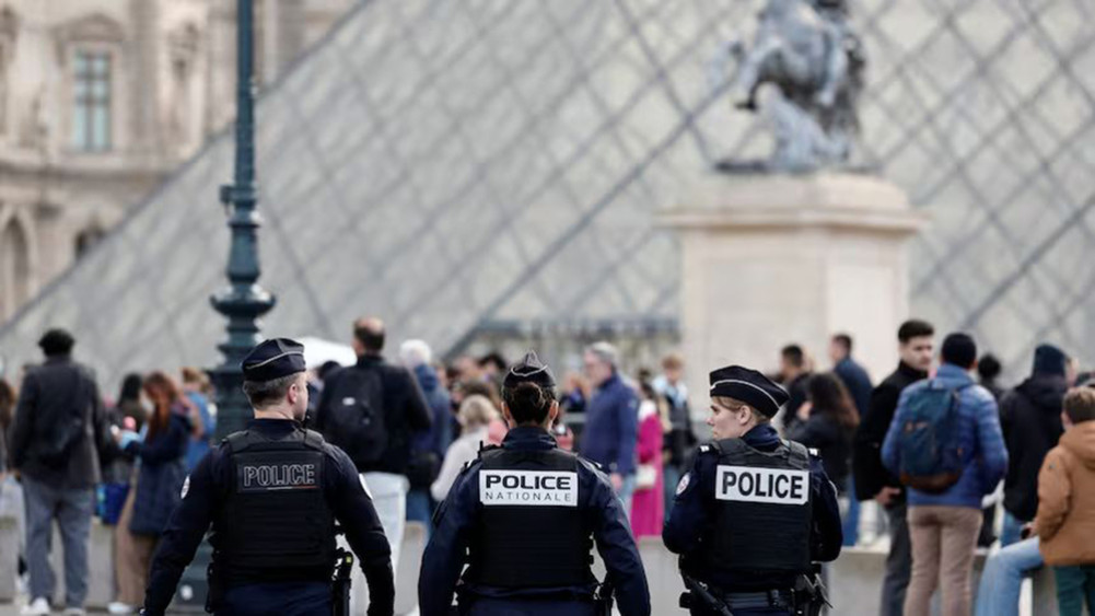 Louvre Museum theft: Seven arrested so far, missing jewels not found