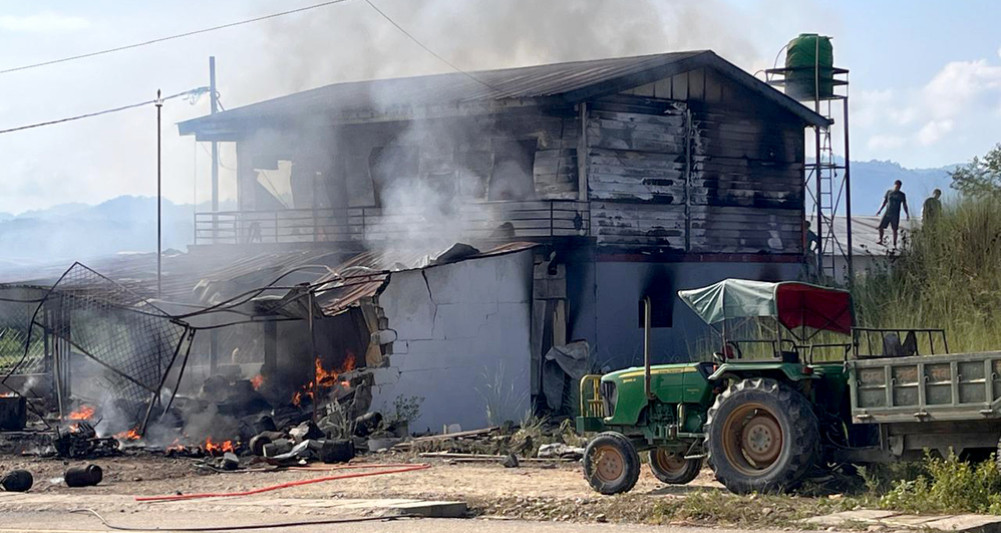 1.5 lakhs in cash and 2 crores in damage due to fire in the shop