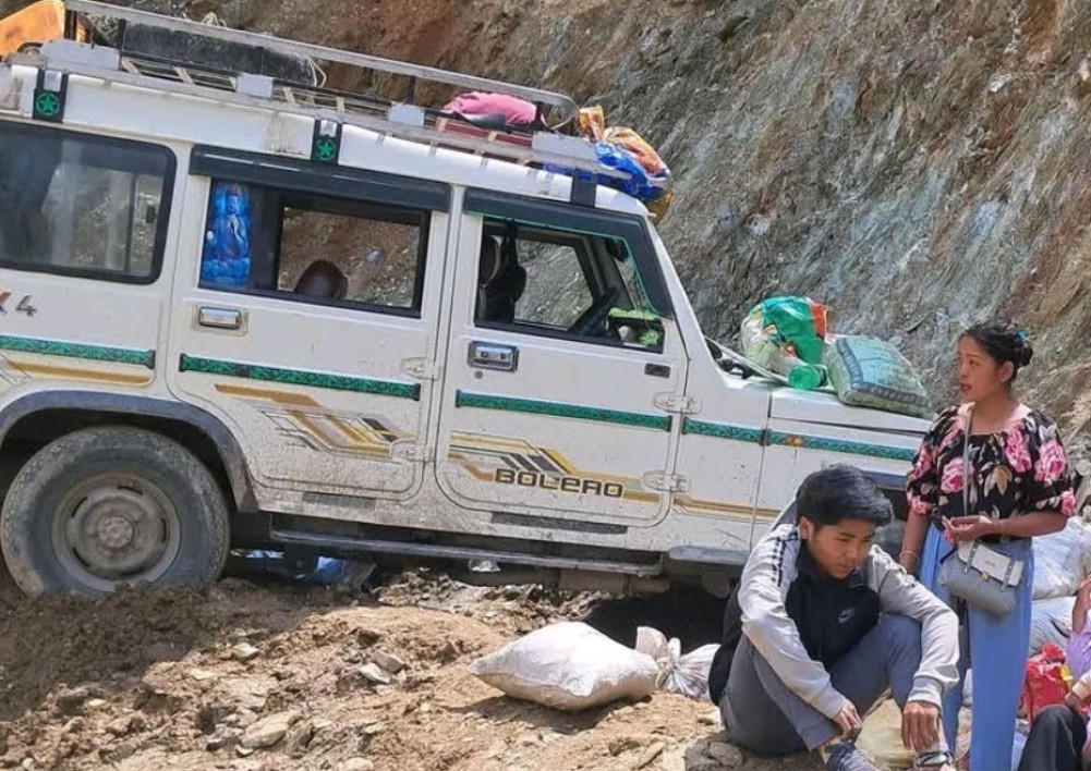 9 injured in Bolero accident in Taplejung