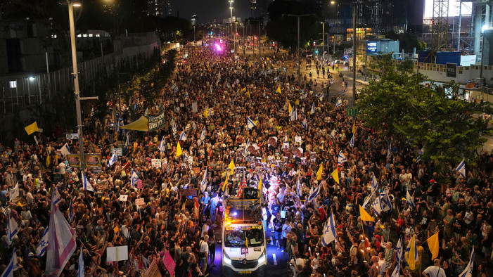 Israel in a new mode of war, opposition even within