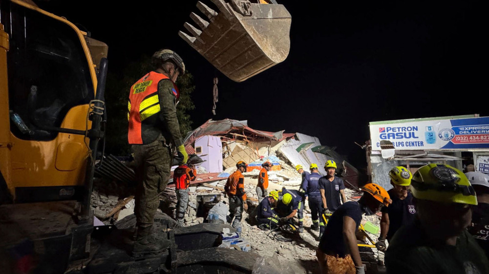 The death toll from the earthquake in the Philippines has reached 72