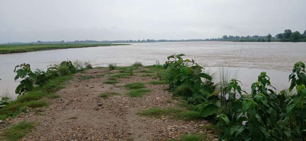 After flood, four villages are at risk due to erosion of Babai river