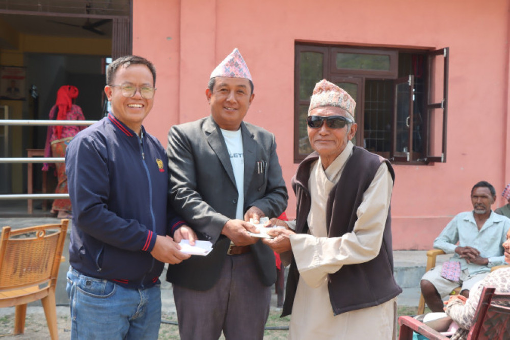 Khandbari went to the ward and distributed the social security allowance