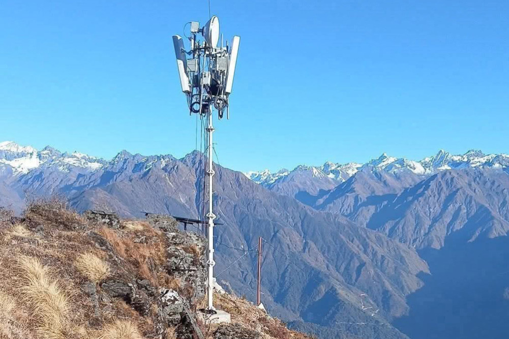 Telecom's 4G service launched on Simbokp Mountain at an altitude of 3,700 meters