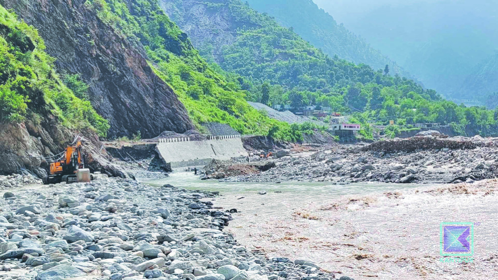 Work begins on 27.3 km of damaged BP Highway
