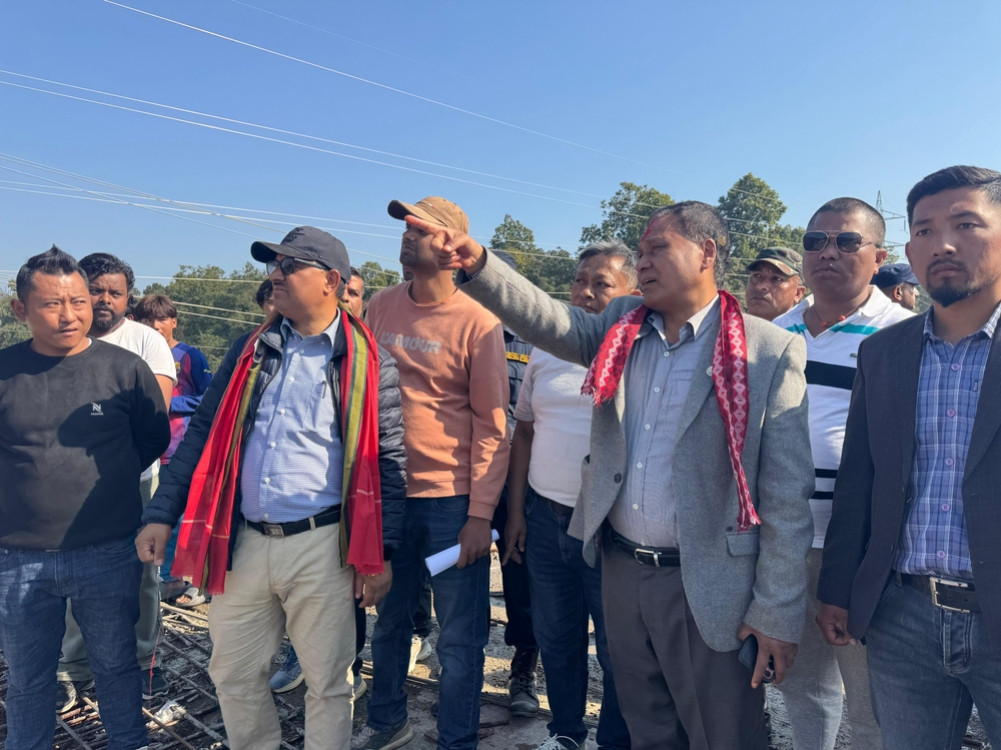 Minister Ghising inspects under-construction Dudhaura Bridge, construction entrepreneurs say: We will complete it within December