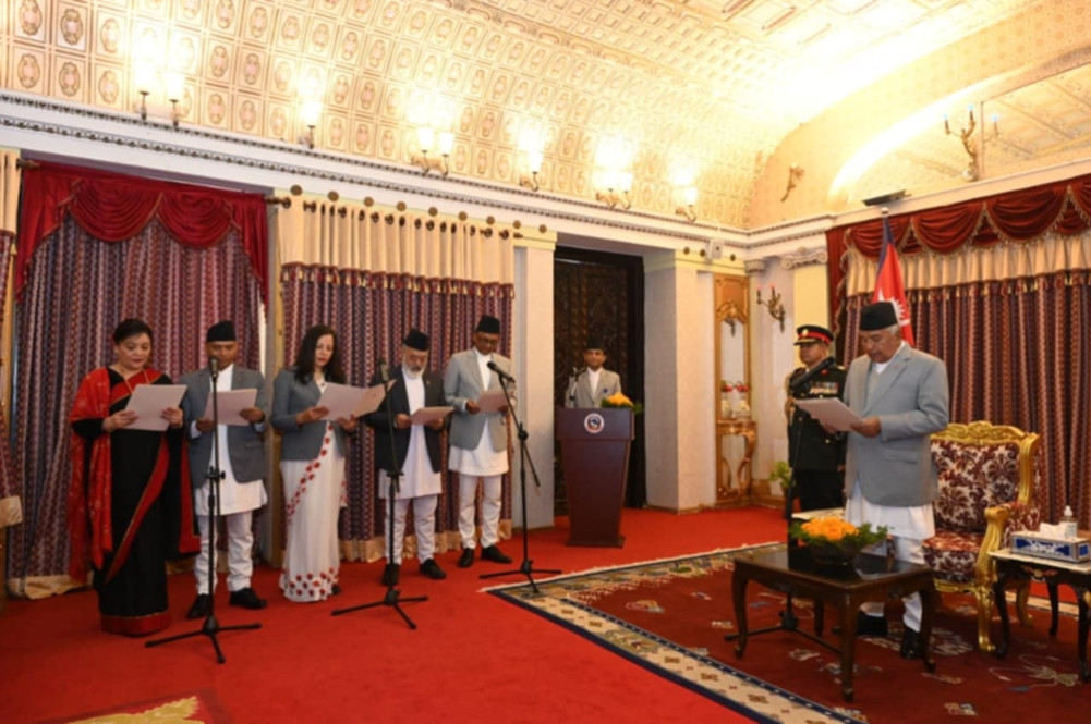 Newly appointed ambassadors to five countries take oath of secrecy