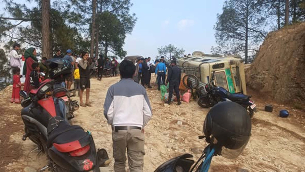 Jeep accident in Salyan, 16 injured