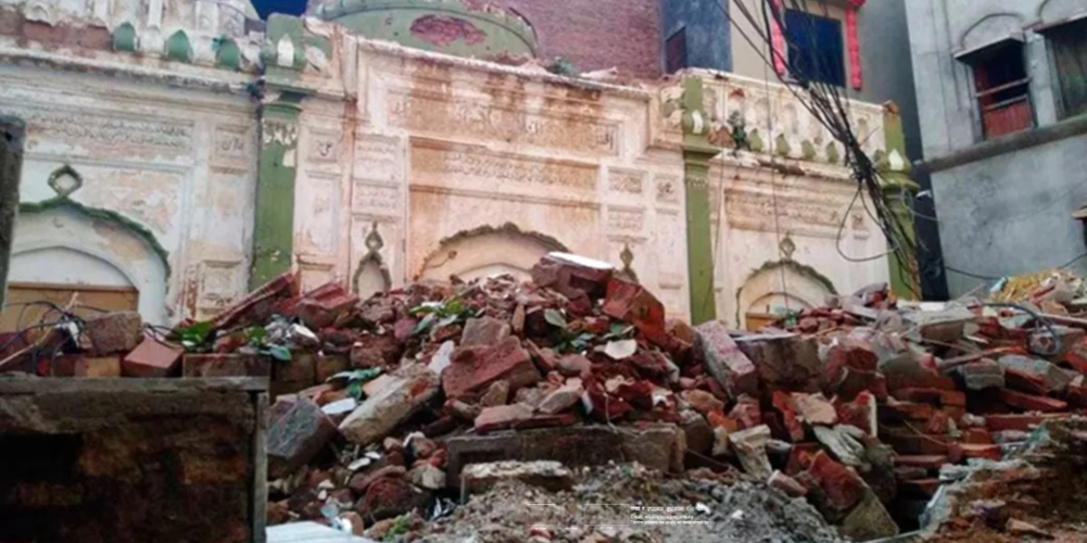 70 year old mosque of Ahmadiyya Muslims destroyed by Pakistan police