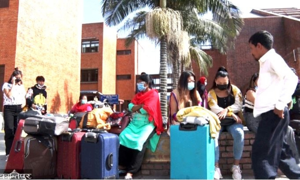 Do not force women in foreign employment