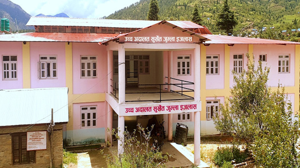 Overturns Kaike's decision to make junior branch chief, ruling in Shahi's favor