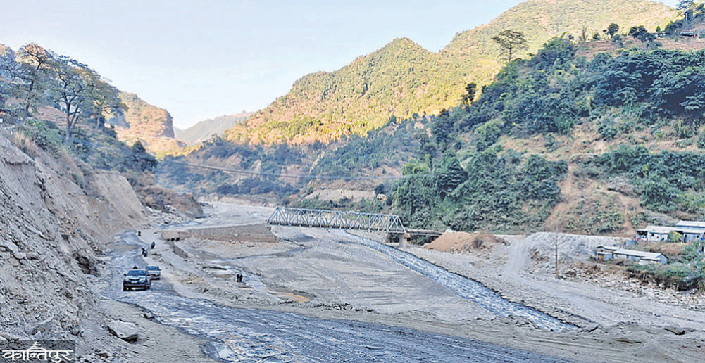 Delay in contract for flood damaged roads