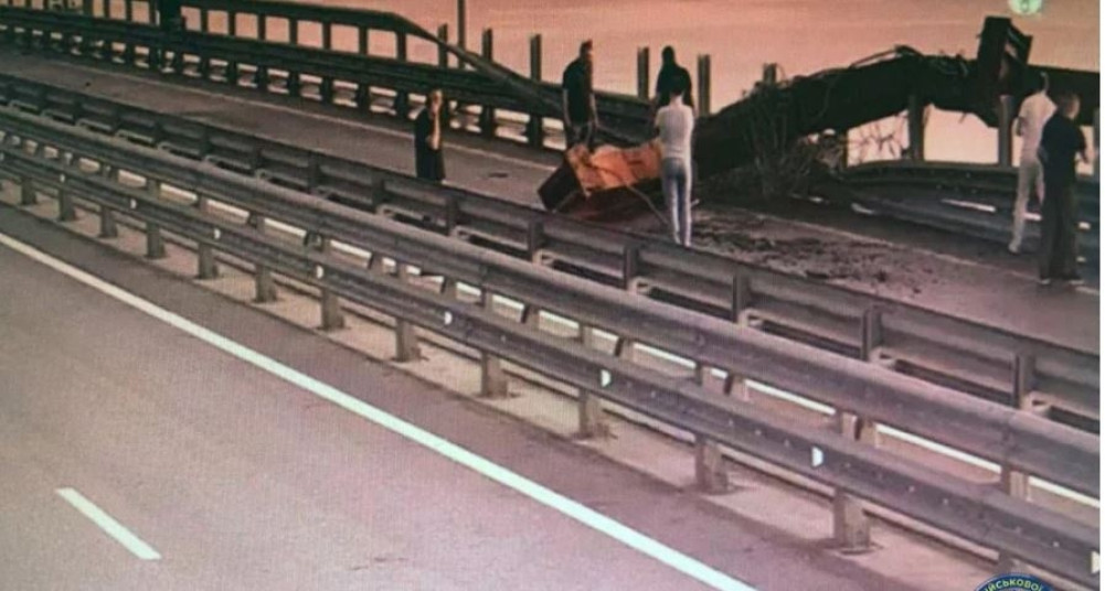 Explosion on the Kerch bridge connecting Russia-Crimea