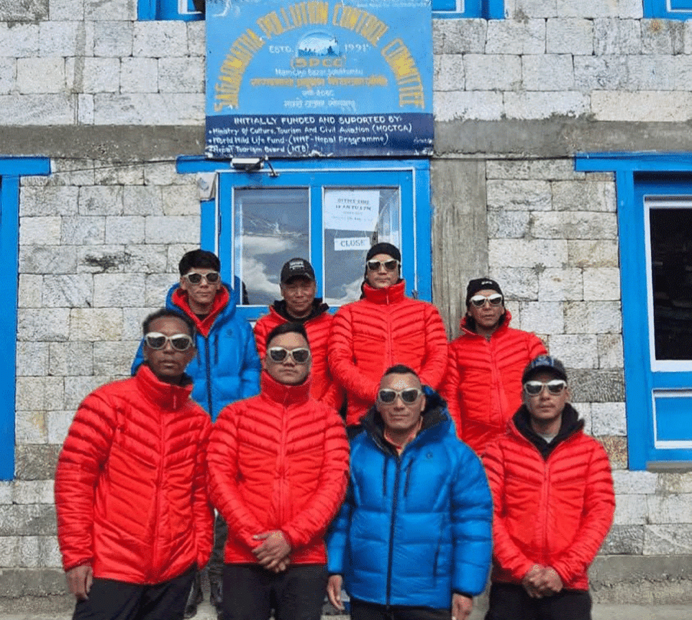 ”Icefall Doctor” to the base camp to make the way to climb Mt