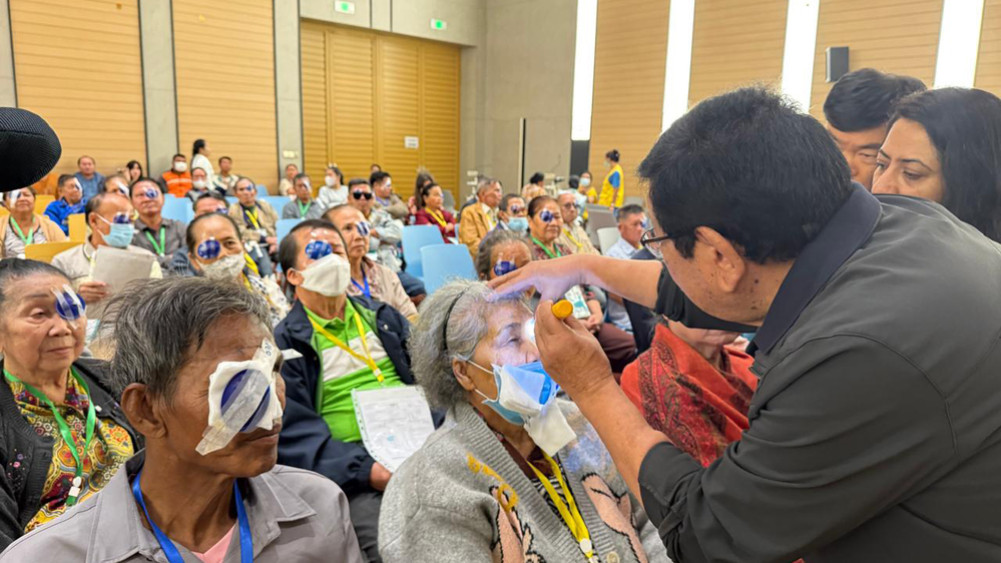 Tilganga eye treatment system to be followed by Laos