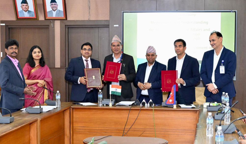Signing of Memorandum of Understanding for 10 projects to be built with the help of India