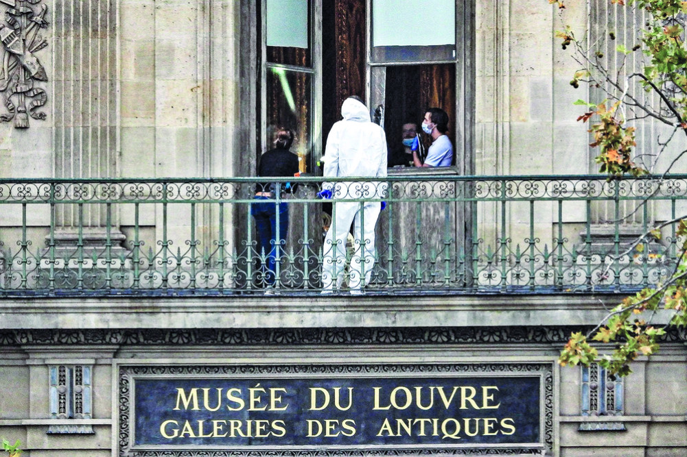 Two arrested in connection with Louvre museum theft