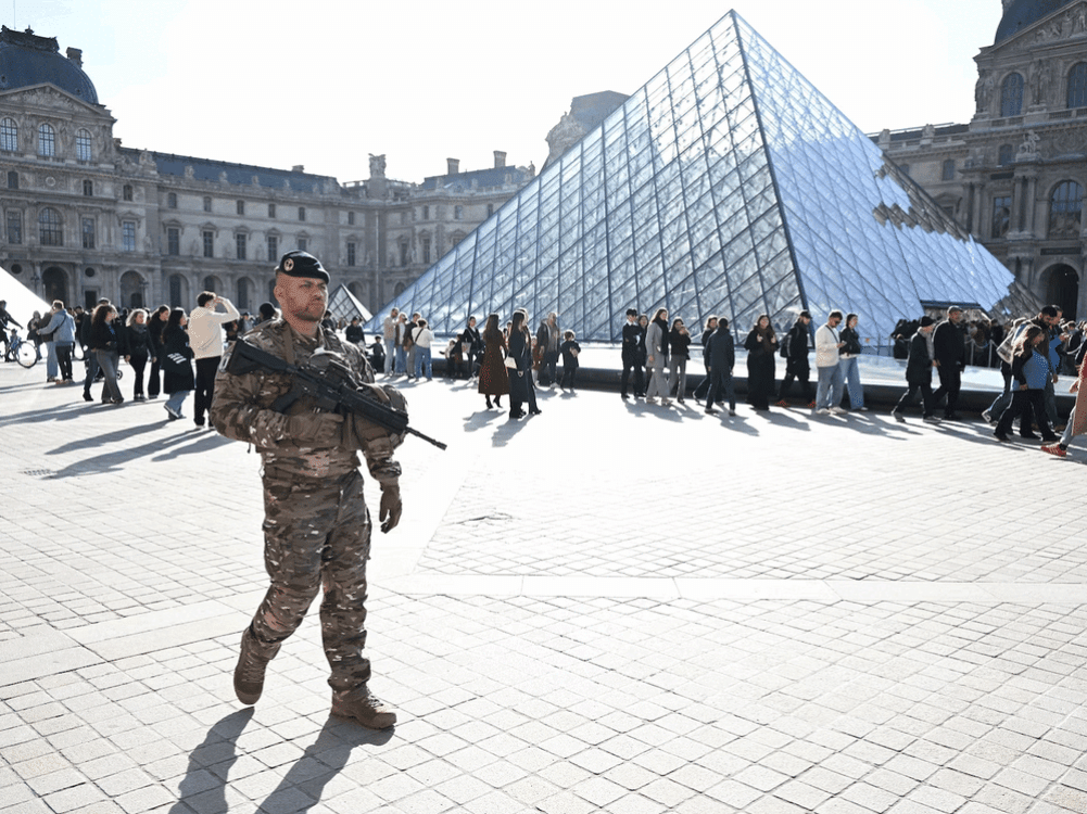 Louvre Heist: Serious Questions Raised over Museum Security