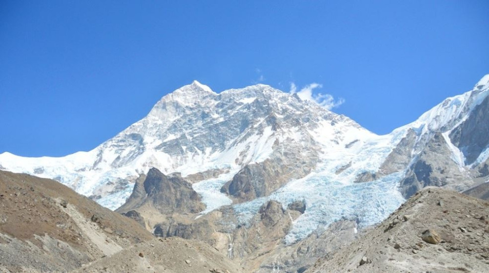 American climber dies while climbing Makalu
