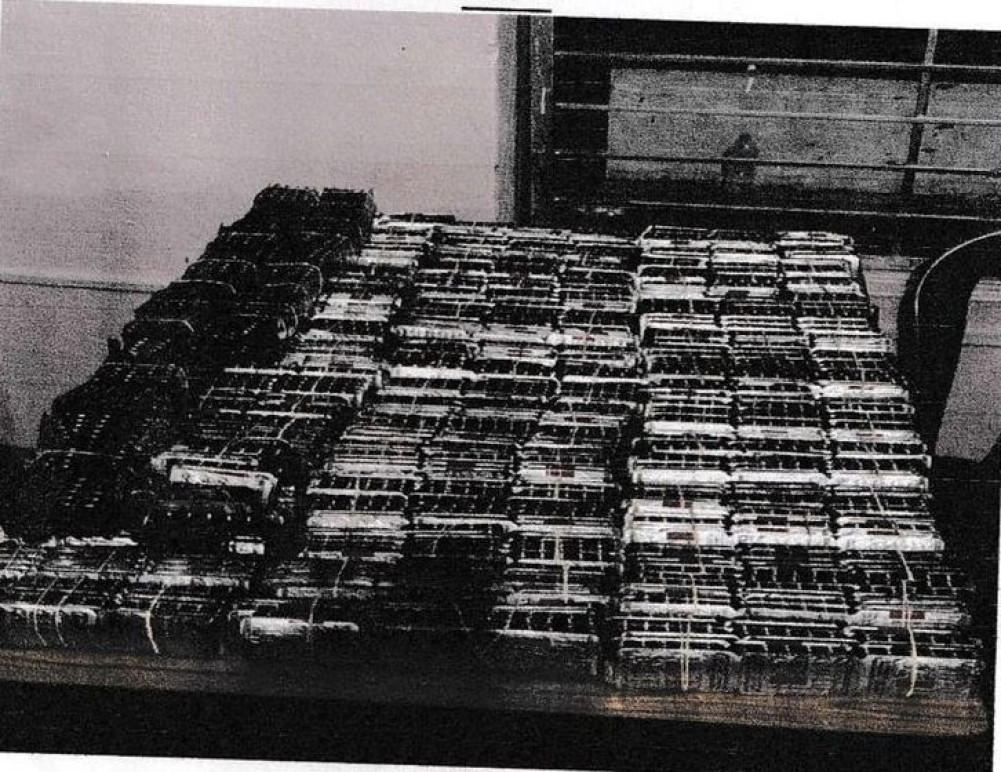 Pharmacy owner couple arrested with 23,800 units of banned drugs