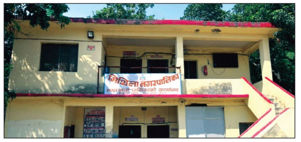 In Mithila municipality of Dhanusha, the people's representative has done the lockdown