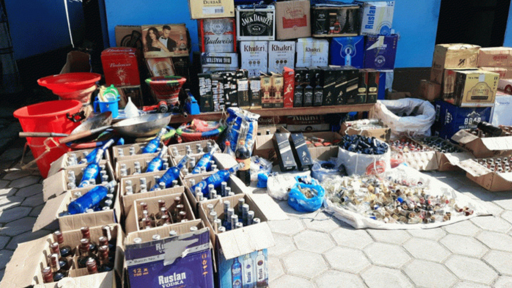 Big Biggie of the gang making fake 'black label': The owner absconded, the porter was arrested