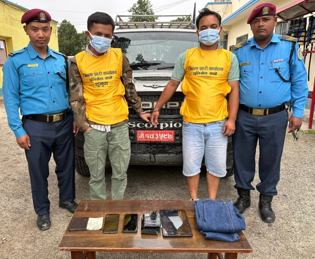 Two people were arrested with drugs from Bazhokhet in Dhulikhel