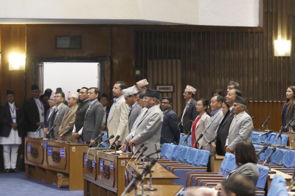 Blockade by opposition parties in the House of Representatives demanding an answer from the Prime Minister about the removal of Kulman