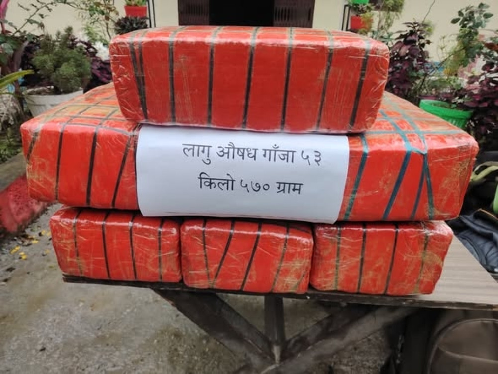 Seven people arrested with 53.5 kg of marijuana