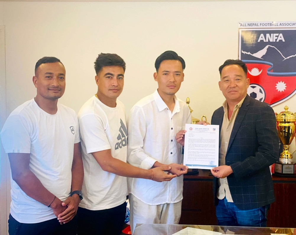 Demand of football players association to continue the league