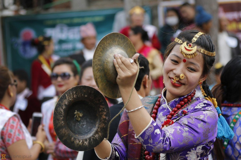 Traditional music: the melody of separation, the rhythm of celebration